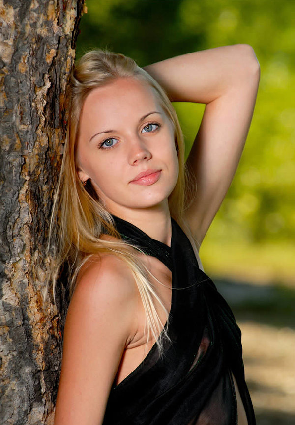 Лариса, 22